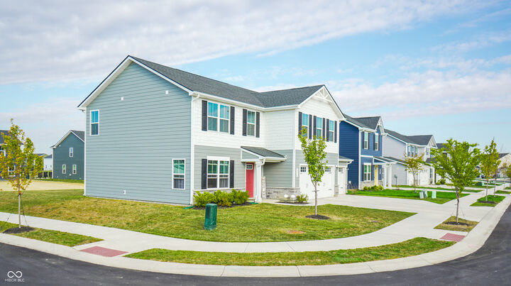 Property Photo: 2216 Holiday Creek Drive IN 46075