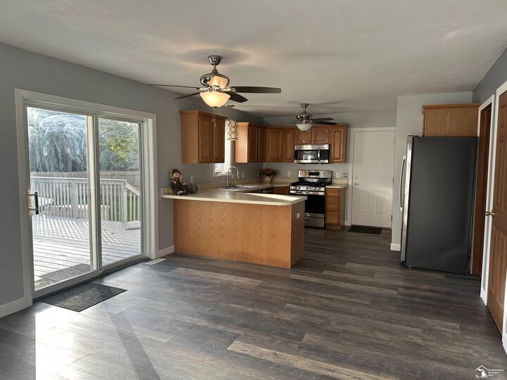 Property Photo:  7875 Forrestway Drive  MI 48161-4707 