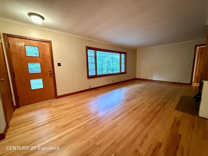 Property Photo:  2221 Pinehurst Court  MI 48640 