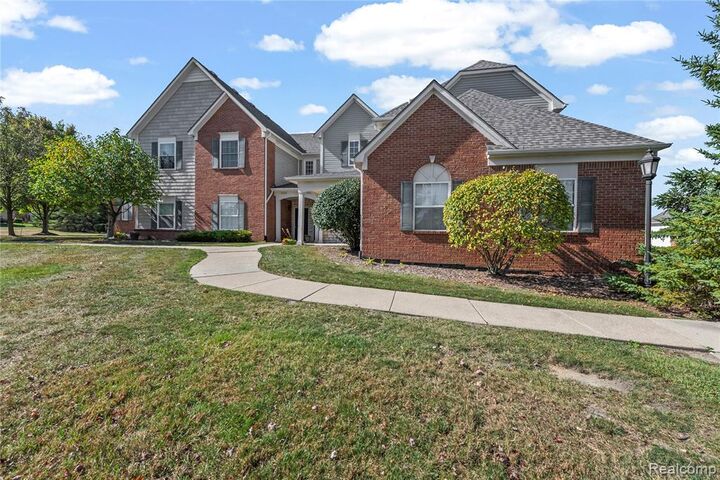 54673 Marissa Way  Shelby Twp MI 48316 5621 photo