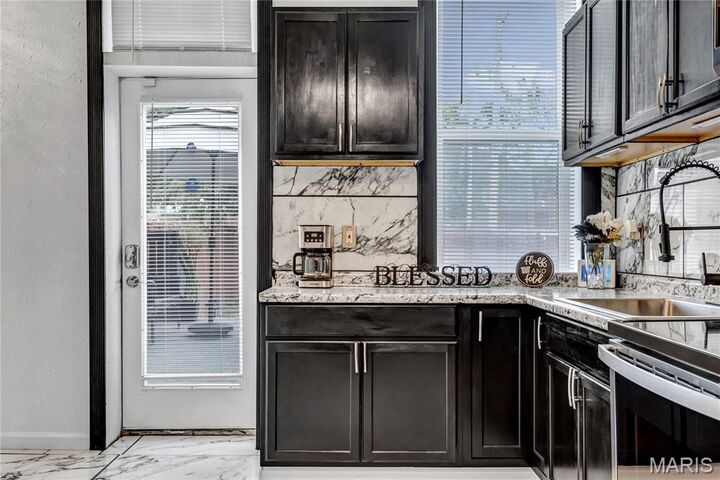 Property Photo: 2845 Chippewa Street MO 63118