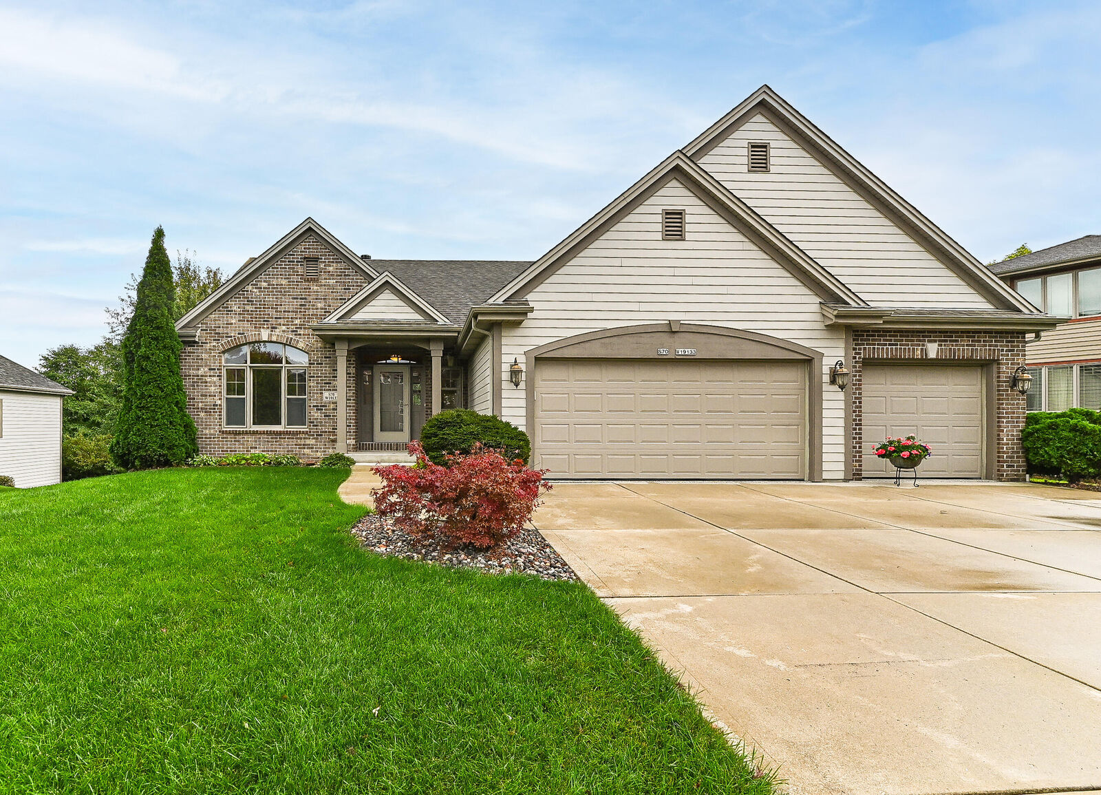 Property Photo: S70w19133 Kenwood Dr WI 53150