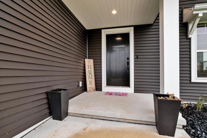 Property Photo:  1429 Harbor Lights Rd  WI 54173