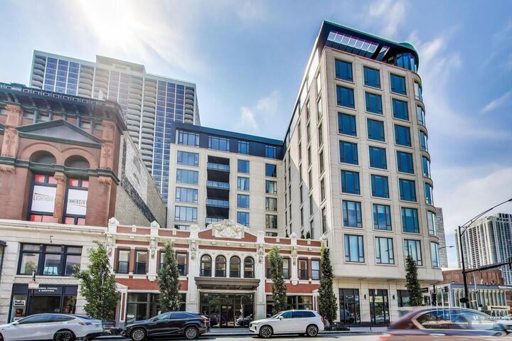 1550 N Clark Street 604  Chicago IL 60610 photo