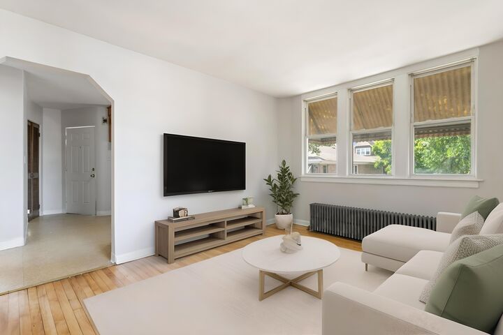 Property Photo: 2335 N Merrimac Avenue IL 60639