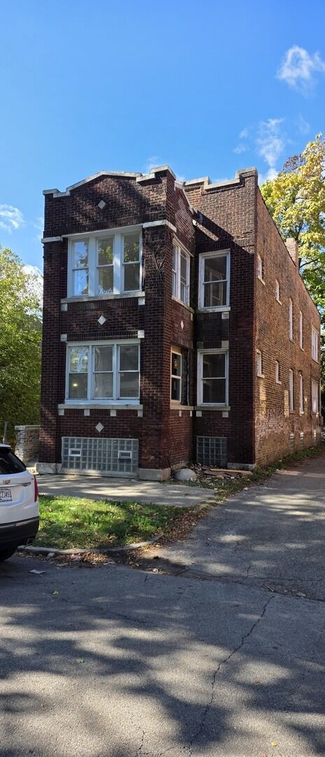 Property Photo: 6716 S May Street IL 60621