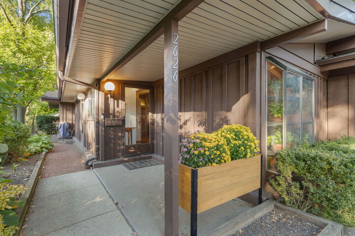 Property Photo:  2626 Wilmette Avenue  IL 60091