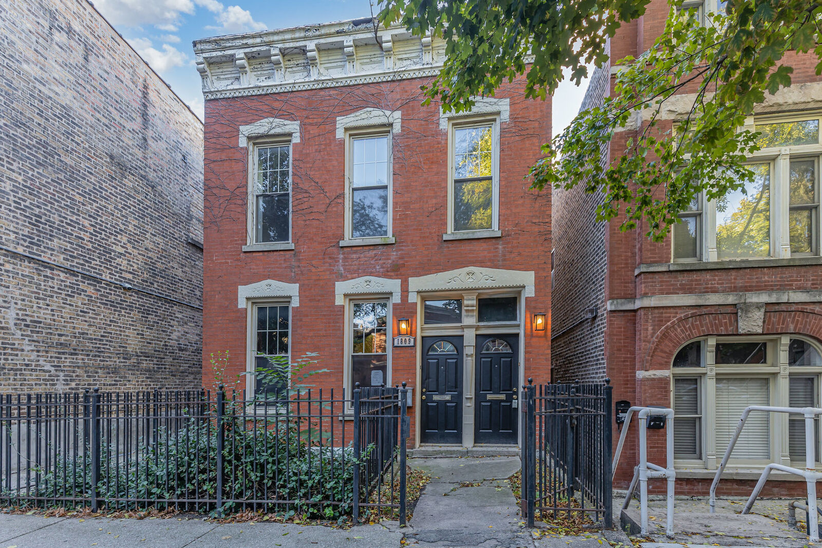 Property Photo: 1809 W Cortland Street IL 60622