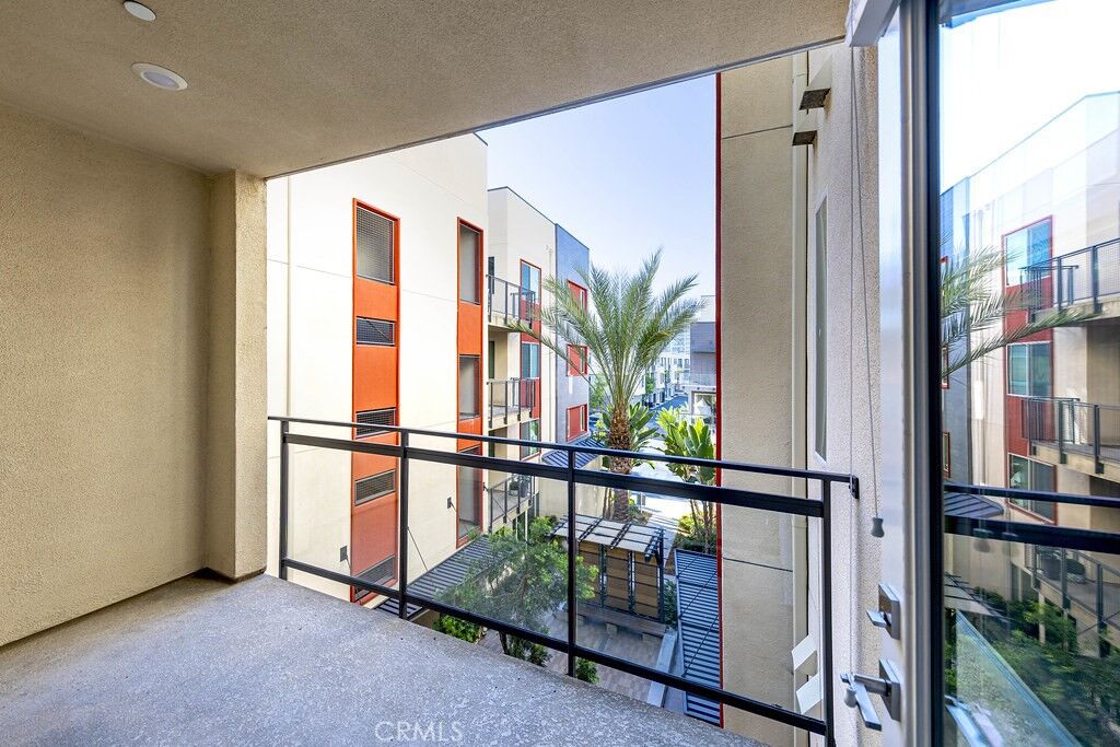 Property Photo: 202 Tribeca CA 92612