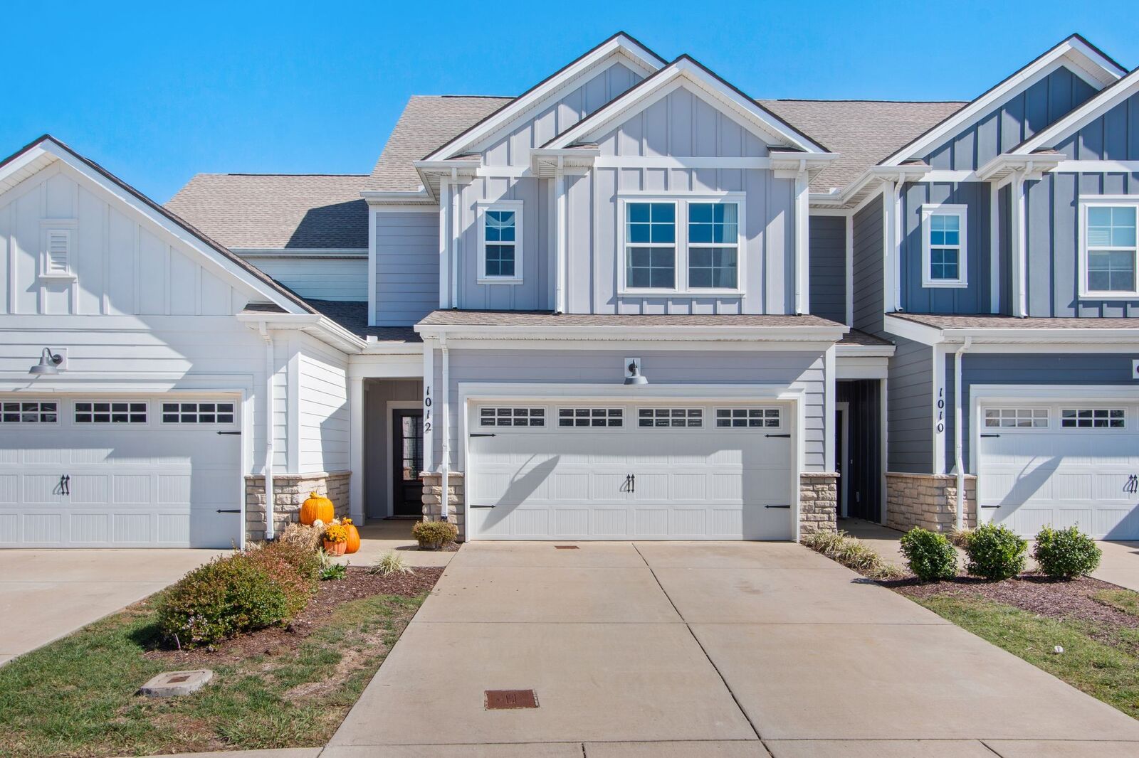 Property Photo: 1012 June Wilde Rdg TN 37174
