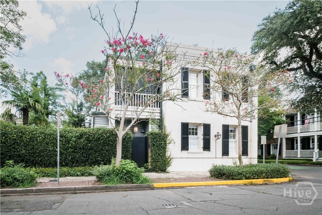 Property Photo:  17 Price Street  GA 31401 