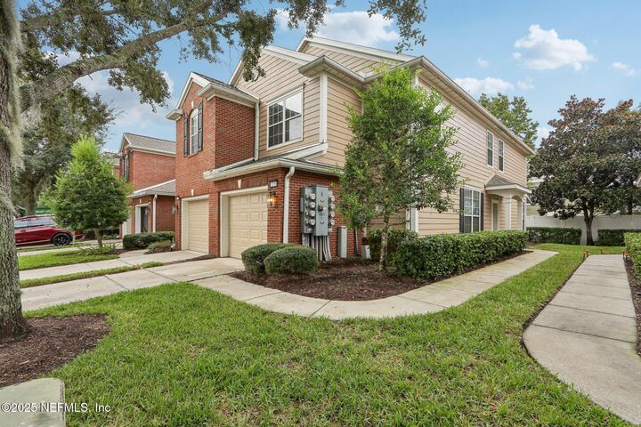 Property Photo: 4216 Crownwood Drive FL 32216