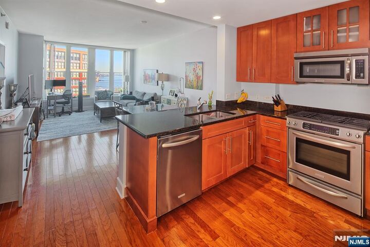 Property Photo: 1125 Maxwell Lane 1005 NJ 07030