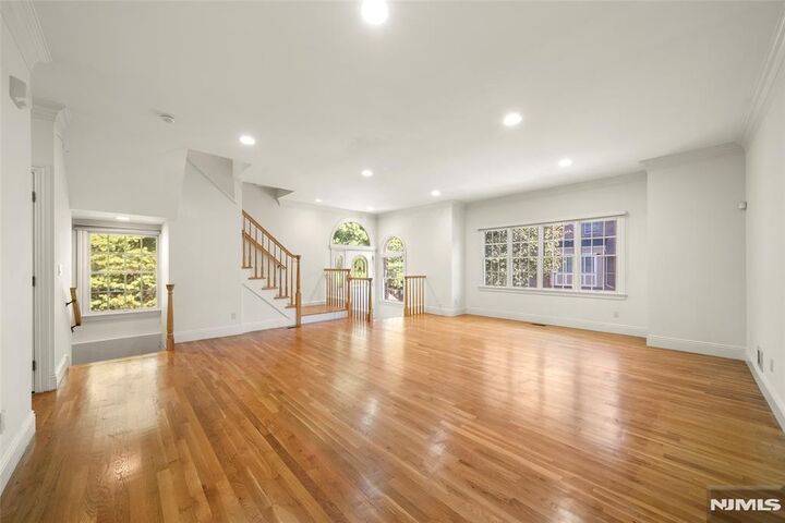 Property Photo:  139 Stonegate Trail  NJ 07626