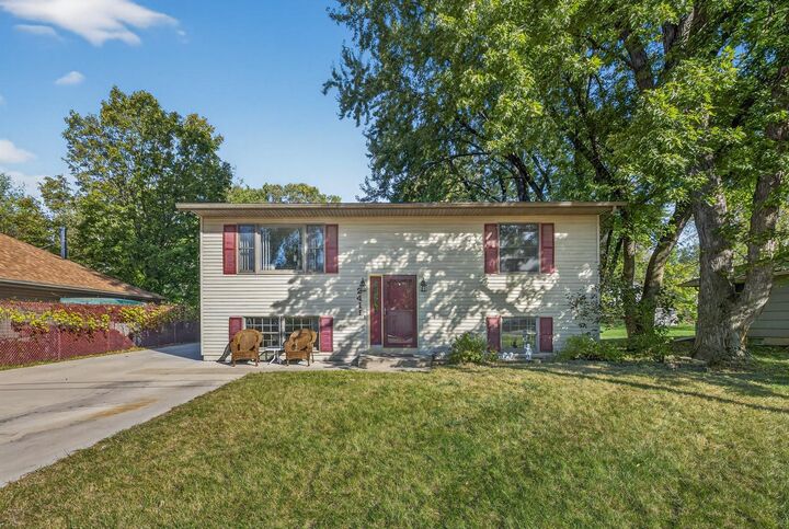 Property Photo: 2411 Mayhill Street SE MN 55904