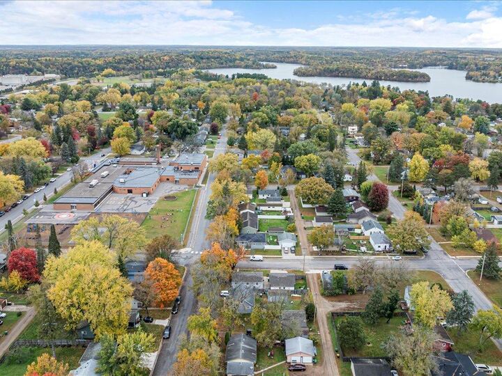 Property Photo: 1202 J Street NE MN 56401