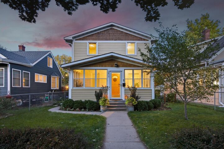 Property Photo: 3813 Longfellow Avenue MN 55407