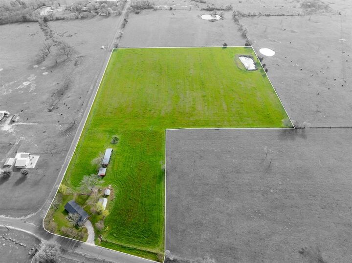Property Photo:  601 S Westminster  TX 76686 