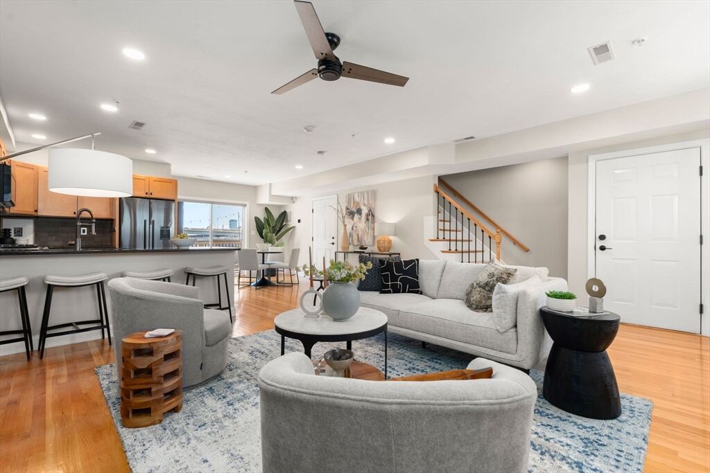 Property Photo: 32 Parker St 6 MA 02129
