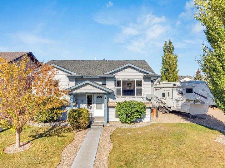 86 Donald Close  Red Deer AB T4R 3E7 photo