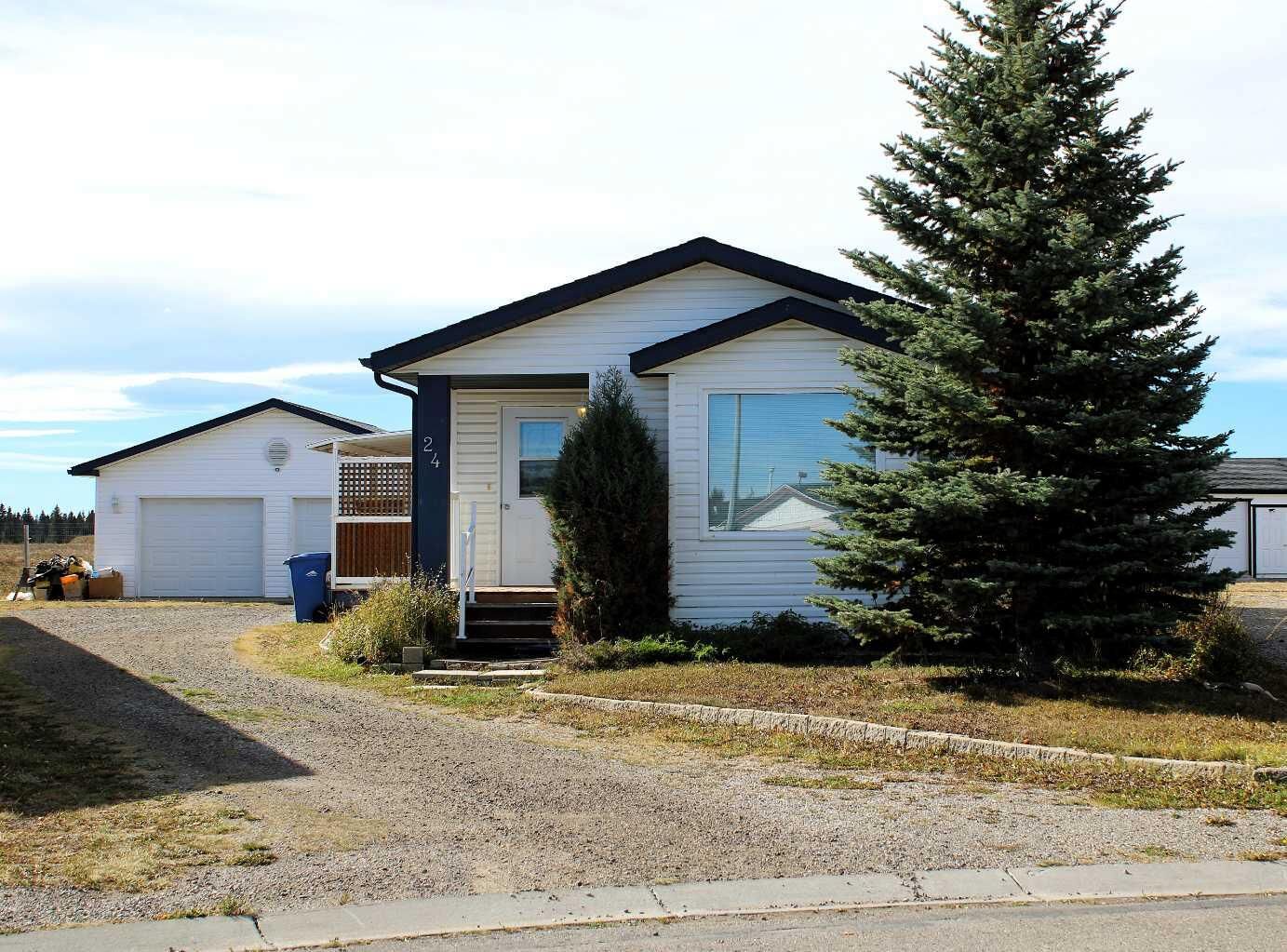 Property Photo: 24 Noblefern Way AB T0M 1X0