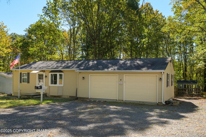 Property Photo: 9081 Sherwood Drive PA 18058