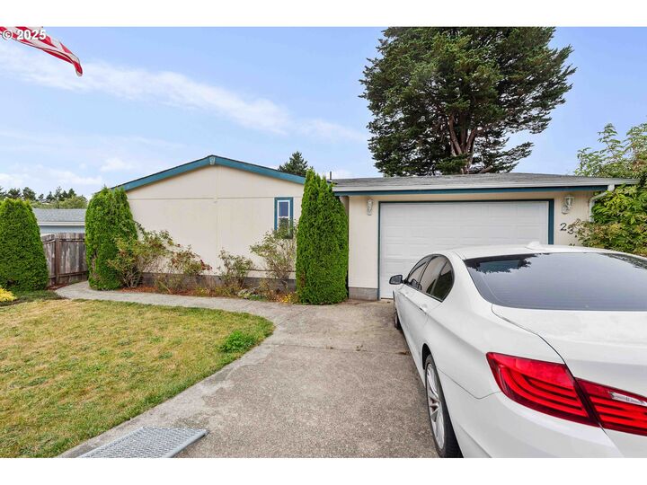 235 1st Ave  Coos Bay OR 97420 photo