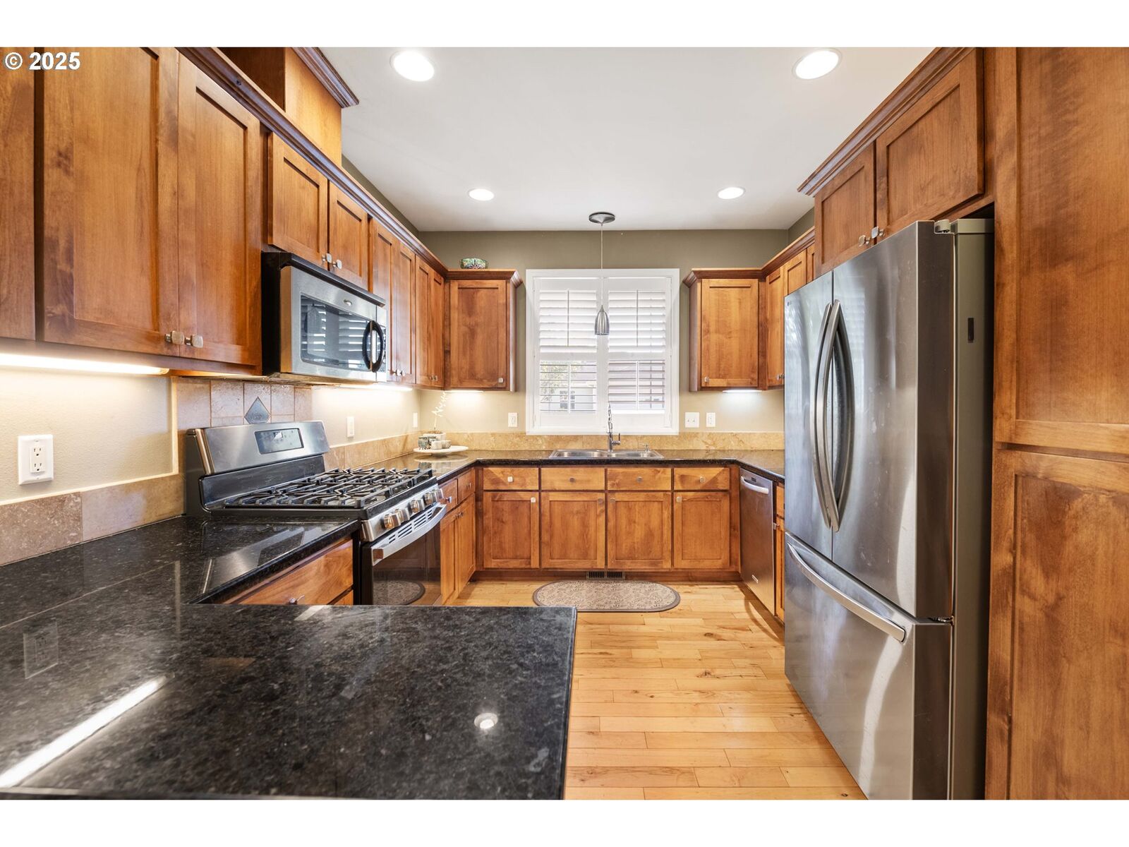 Property Photo:  1348 Dooley Ln  OR 97138 