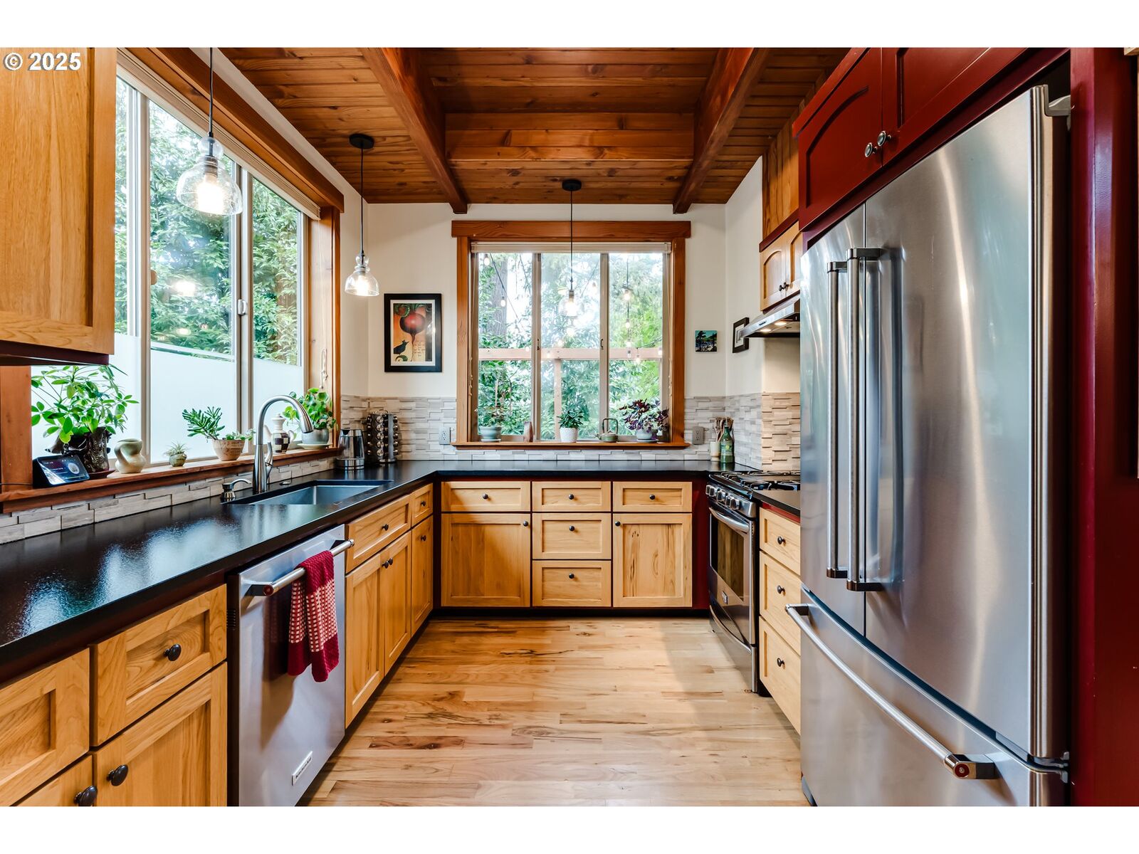 Property Photo:  6876 Ivy St  OR 97478 