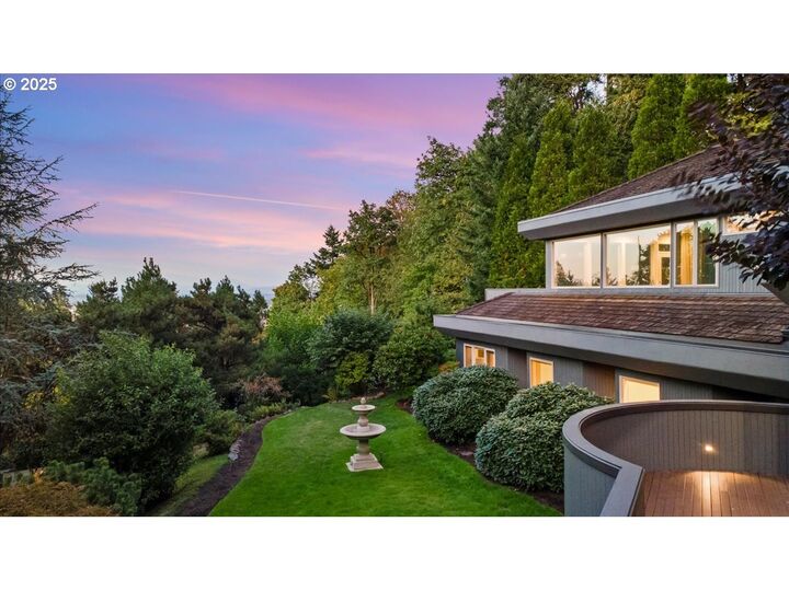 Property Photo: 2412 SW 15th Ave OR 97201