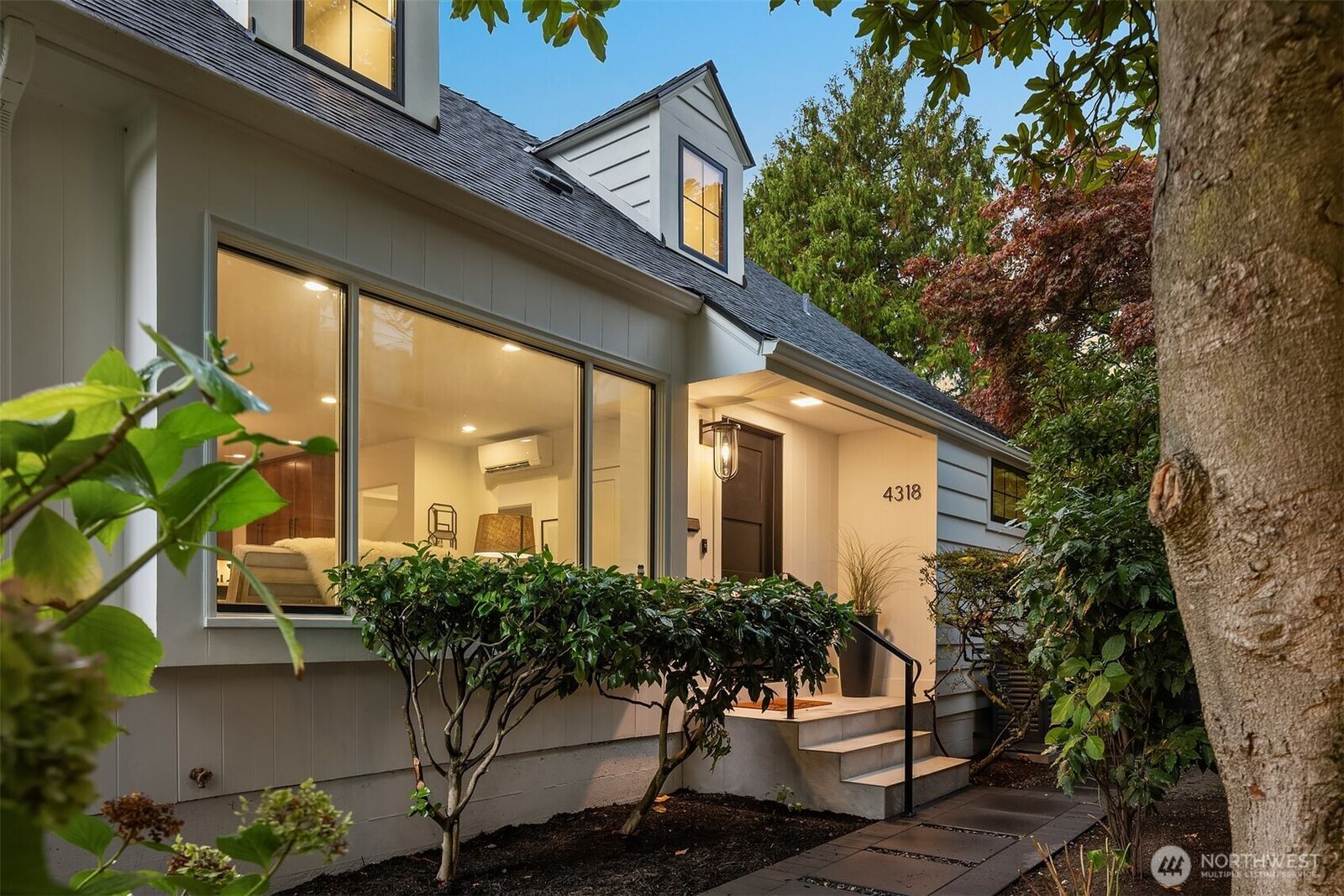 Property Photo: 4318 NE 41st Street WA 98105