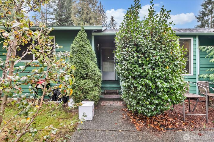 Property Photo: 2314 74th Street SE WA 98203