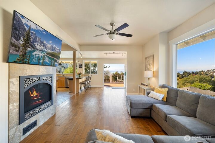 Property Photo: 5315 46th Avenue SW WA 98136