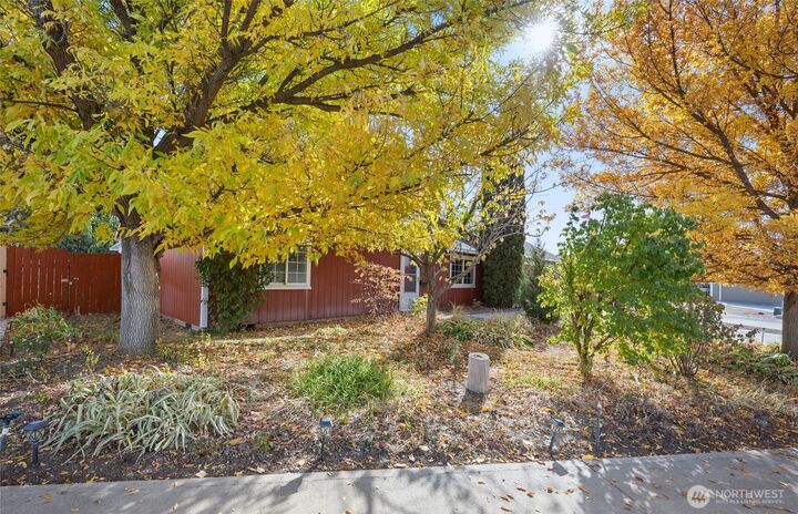 Property Photo: 1720 E Pirate Lane WA 98837