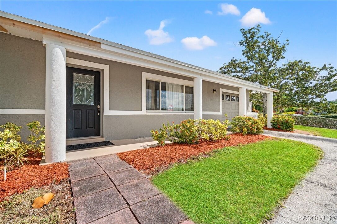 Property Photo:  6201 115th Lane  FL 33772 