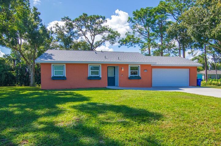 Property Photo: 1030 Roseland Road FL 32958