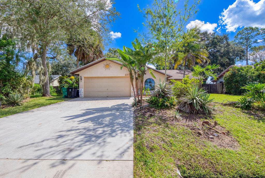 Property Photo:  2379 SW Valnera Street  FL 34953 