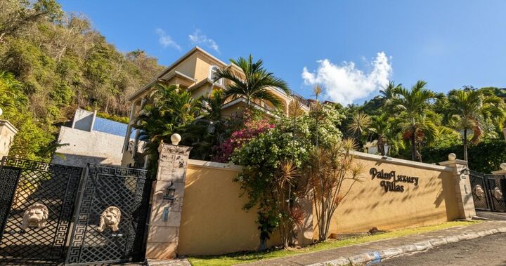 Property Photo: 7 Kirkland Close, Kingston 19 7 OU 00000