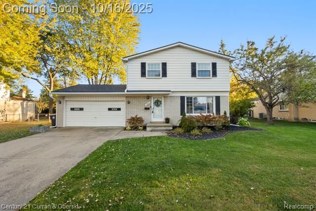 Property Photo: 29631 Lyndon Street MI 48154