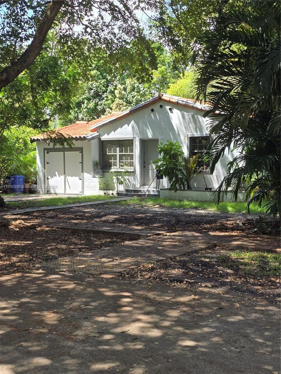 Property Photo: 103 Romano Ave FL 33134