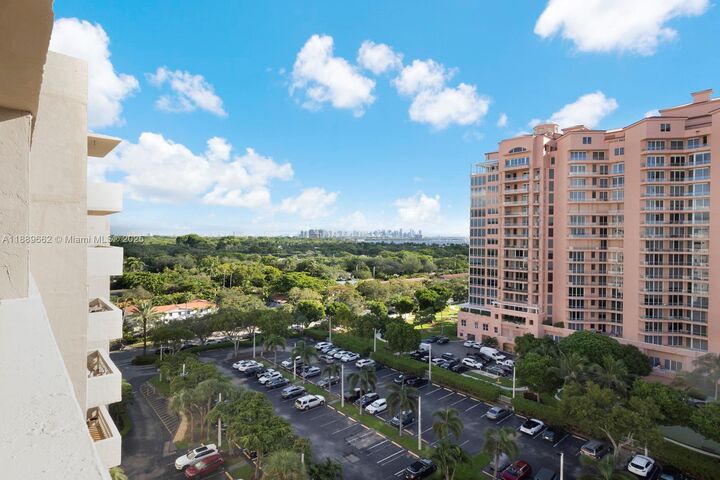 Property Photo: 90 Edgewater Dr 1218 FL 33133