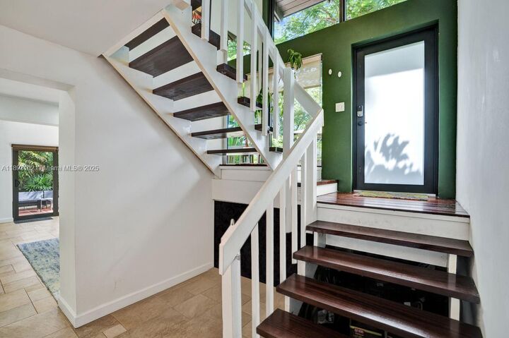 Property Photo: 6605 SW 55th Ln FL 33155