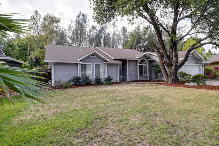 Property Photo: 1891 Edgewood Drive CA 96003