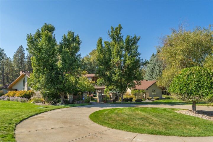 3207 E River Glen Dr  Colbert WA 99005 photo
