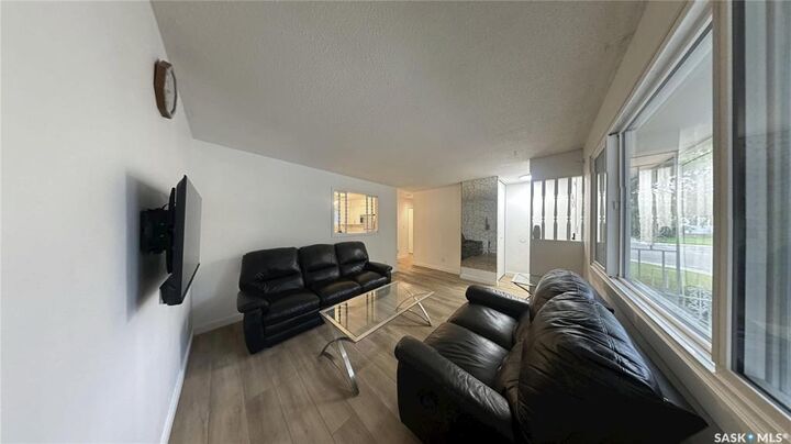 Property Photo: 41 Cartier Crescent SK S7L 4L8
