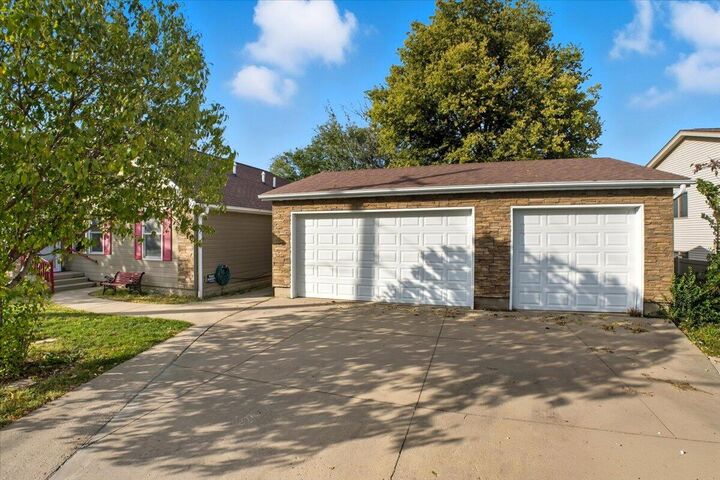 Property Photo:  104 Comanche  Street  IA 51503 