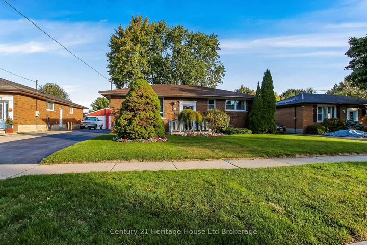 Property Photo: 1009 Warwick Street ON N4S 4S3