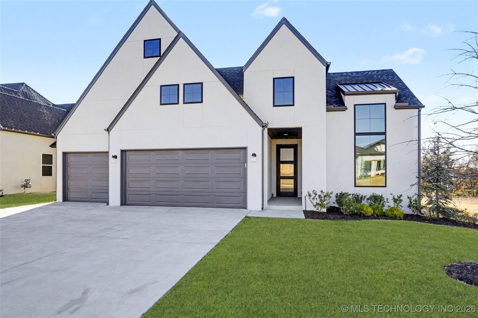 Property Photo: 2352 E 135th Drive S OK 74008