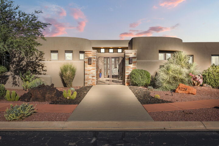 Property Photo: 2228 N Chaco Trail UT 84770