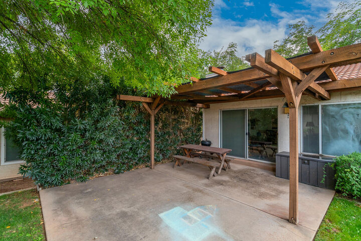 Property Photo: 240 N Sunflower Dr #42 UT 84790